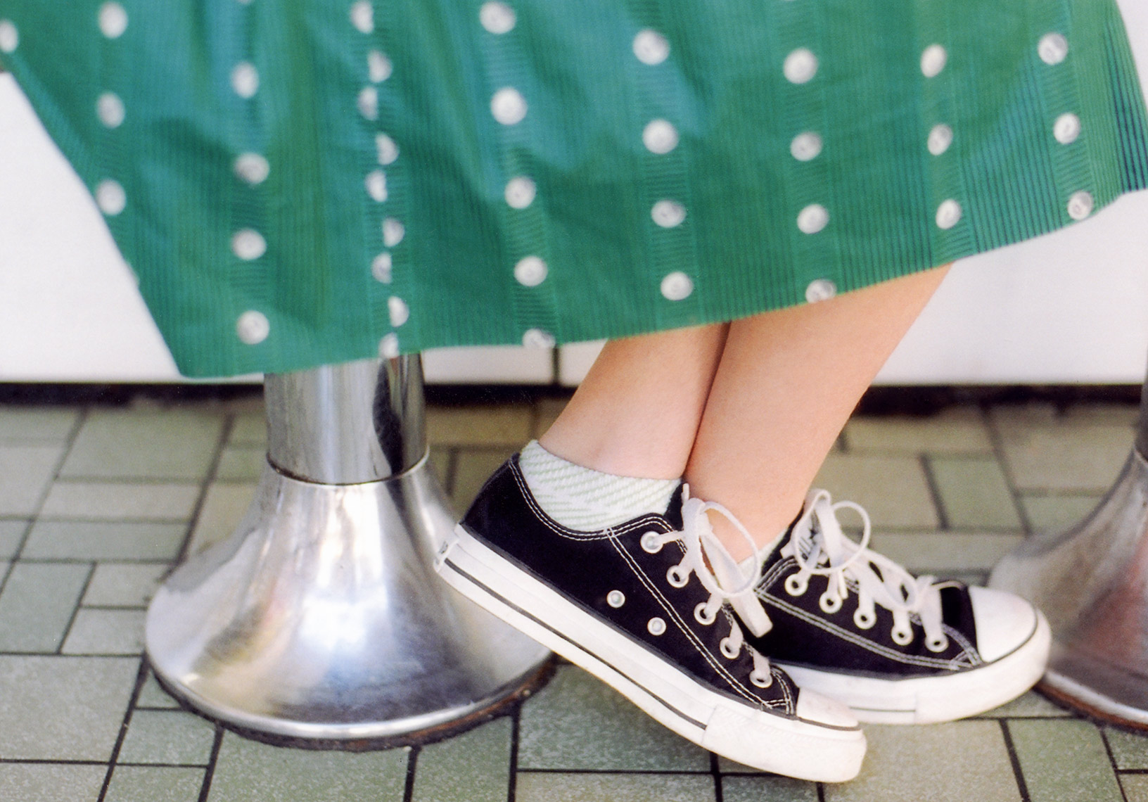 Teen wearing converse | Visual Storytelling Photographer