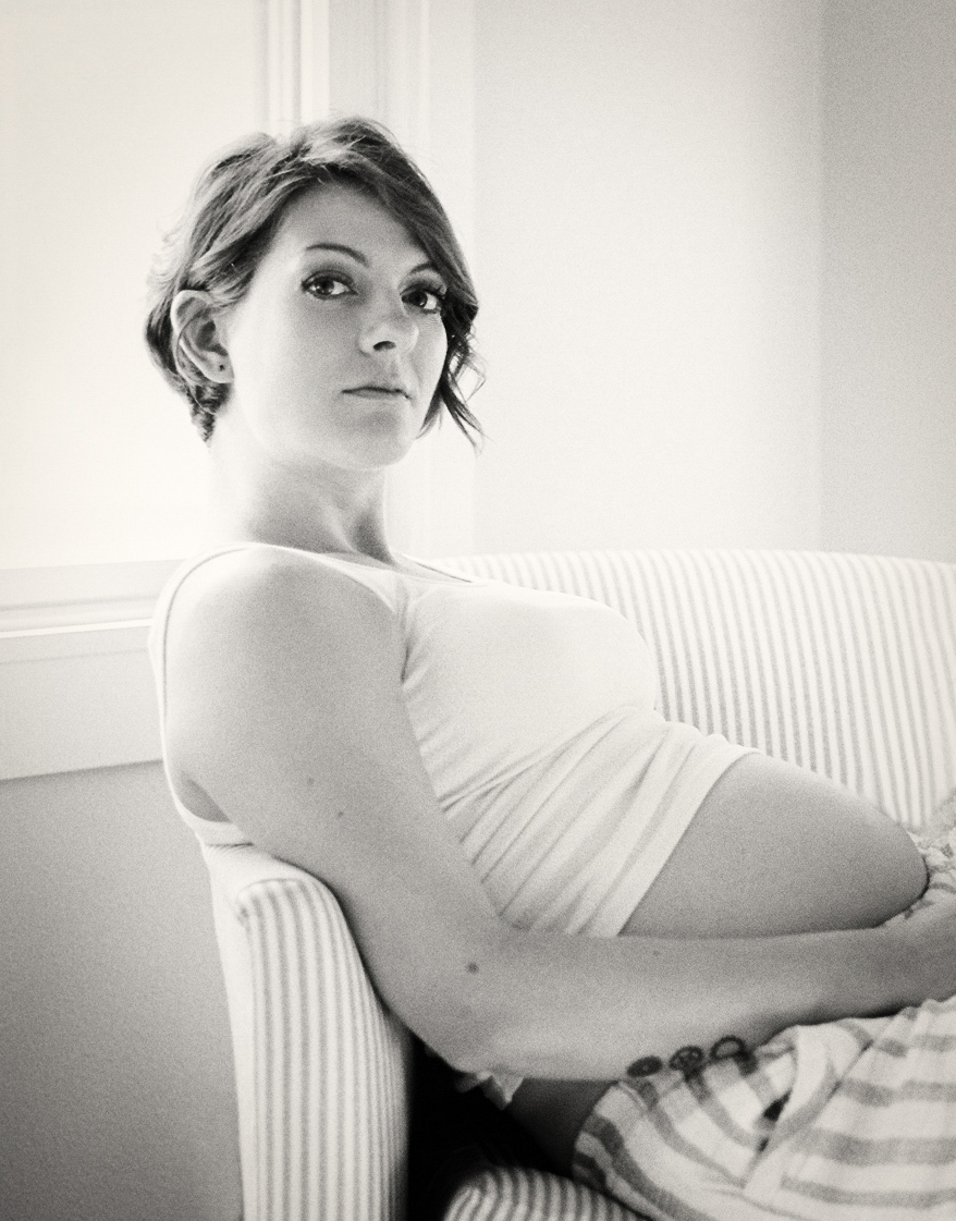Beautiful pregnant woman | Lifestyle Portrait Photographer