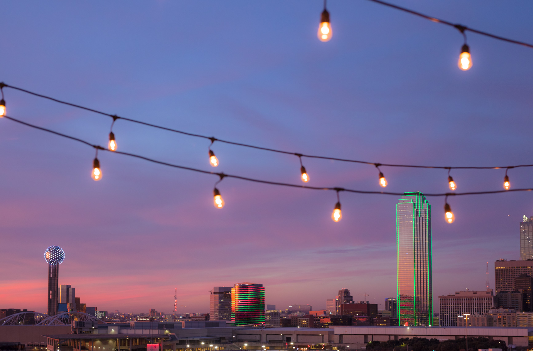 Purple Dallas sunset rooftop  |  Editorial Travel Photographer