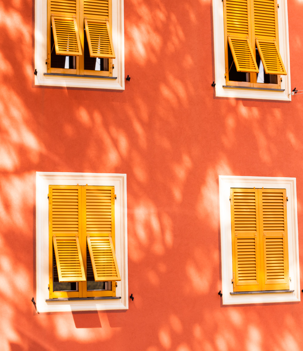 Colorful cheerful Italian house | Visual Storytelling Photographer