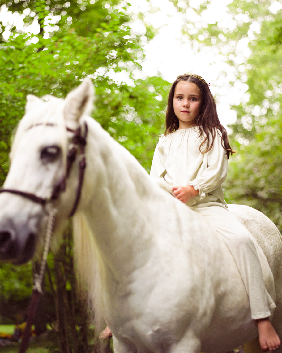 Dreamy ponyride | Editorial Kids Photographer